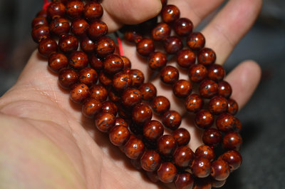 （二手）-西藏老龍眼菩提珠，顏色紅潤，磨損到位，珠型爆滿，108顆，直 天珠 瑪瑙 擺件【有緣齋】1500