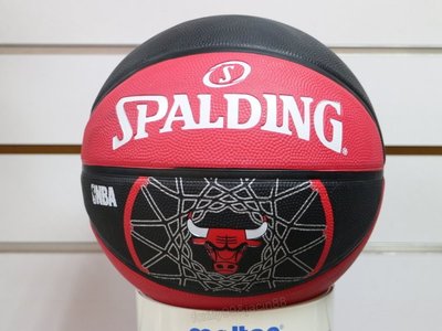 (缺貨勿下標)SPALDING 斯伯丁籃球 NBA 隊徽球系列 公牛隊 (SPA83173)另賣 nike molten
