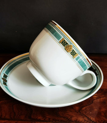 【二手】日本回流瓷器坑德國獅牌咖啡杯調很中性的中古瓷器 日本回流 擺件 瓷器【久藏馆】-3747
