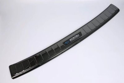 下殺- 速霸陸 SUBARU 2018年款 XV 後護板 XV 後防刮板 XV 後踏板 不鏽鋼材質 黑鈦拉絲款