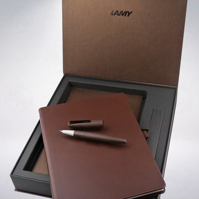 德國 LAMY 2000 01 BROWN 55週年限量紀念鋼筆套組: 深棕色