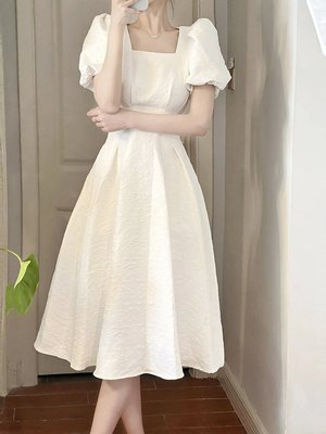 【熱賣精選】質感高端白色小禮服2022新款法式赫本風鹽縮連衣裙子輕奢小洋裝女