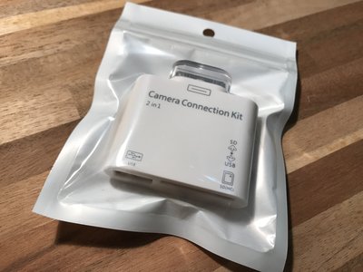 iPad用Camera Connection Kit 二合一轉接讀卡器(USB/SD卡)