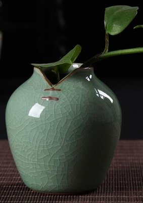 6212A 日式 哥窯梅子青花瓶 創意旗袍造型陶瓷小花瓶花插花器擺飾 青瓷造型花瓶佛桌居家擺件裝飾