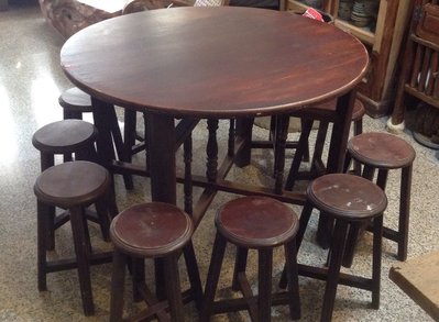 古董4尺圓桌（二塊板）＋12張烏心石原木椅