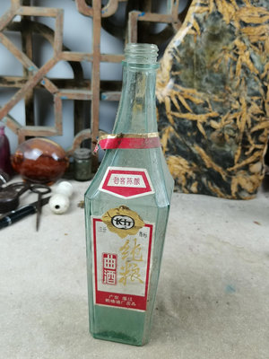 純糧曲酒老酒瓶，八十年代的老酒瓶，廣東湛江酒廠酒瓶，標貼齊全4797