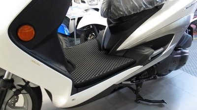 MILK71322高品質目光單層機車腳踏墊精品-山葉2012新新勁戰