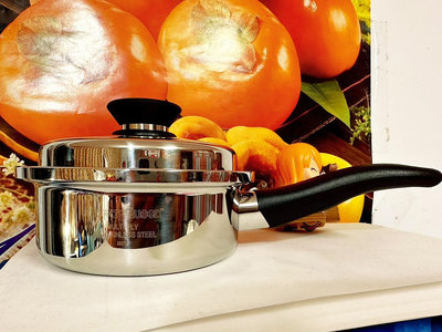 《享受寵愛》安麗金鍋 1公升湯鍋（鍋身＋鍋蓋）耐用30年 公司貨