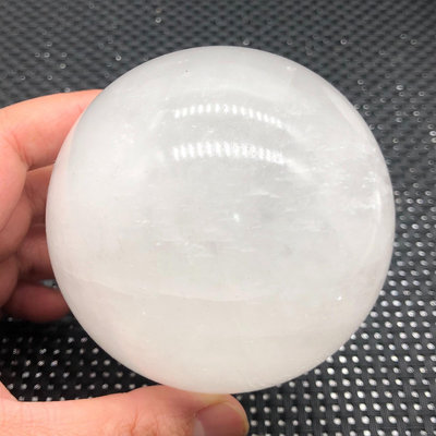 清貨！天然冰洲石球，一物一圖，直徑8.2厘米，重813克，特 水晶 擺件 原石【紫竹齋】7458