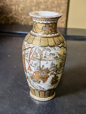 日本明治時期薩摩燒花瓶