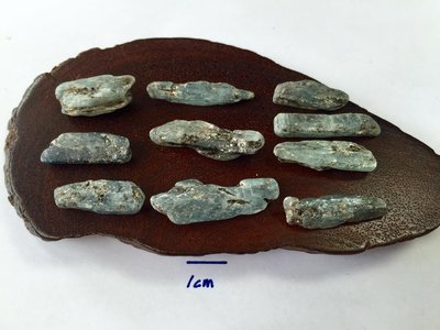 【Texture & Nobleness 低調與奢華】礦物展區 原礦 標本 -藍晶石-20.68克