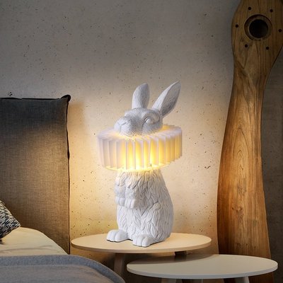 特賣-創意臺燈臥室床頭燈北歐設計師裝飾擺件兒童房彼得兔氛圍睡眠夜燈