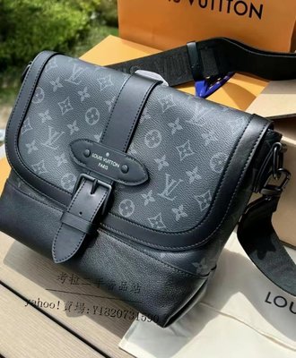 Louis Vuitton MONOGRAM Saumur Messenger (M45911)