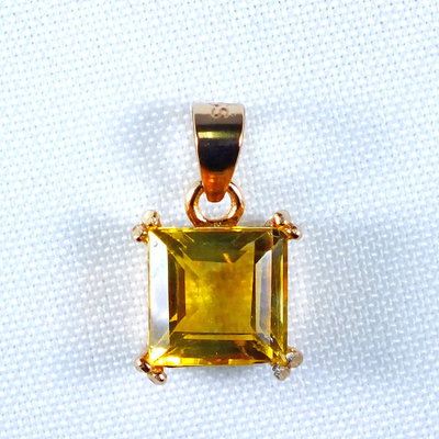 黃水晶墜子SA005- A917–0.9公克。珍藏水晶