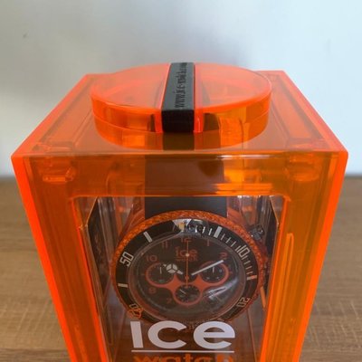 Ice watch 瑩光橘色防水手錶，礦物玻璃，法國