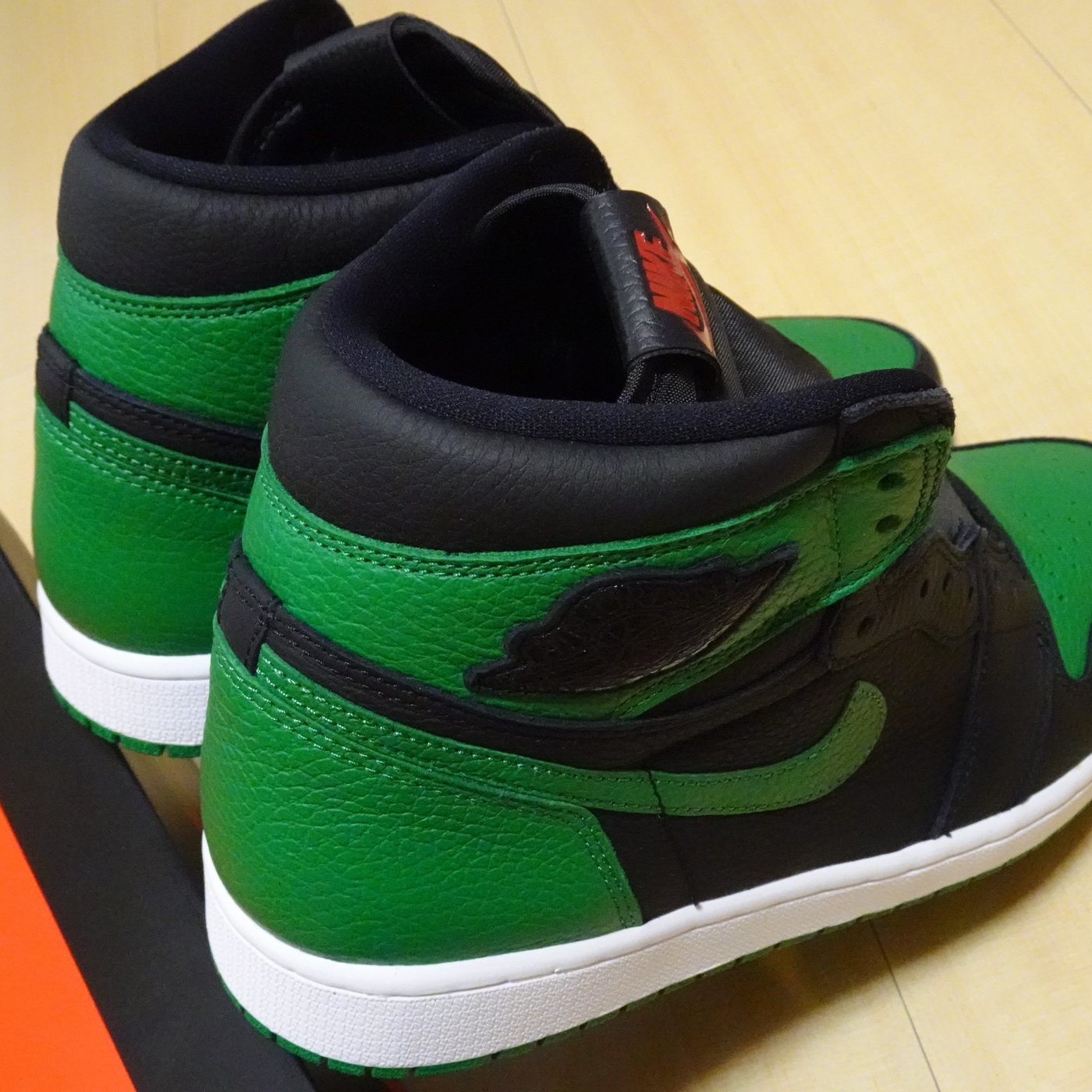 NIKE AIR JORDAN 1 RETRO HIGH OG PINE GREEN 黑綠皮革荔枝皮555088