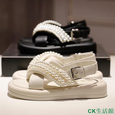 CK生活館☏๑【】珍珠涼鞋女新款夏季仙女瑞軟皮平底羅馬法式小香軟厚底鞋子 vDGS