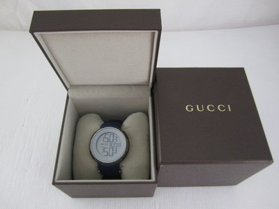 GUCCI YA114105 I-GUCCI 科技時尚LCD數位電子錶(藍/44mm)*只要14500元*(KF015)