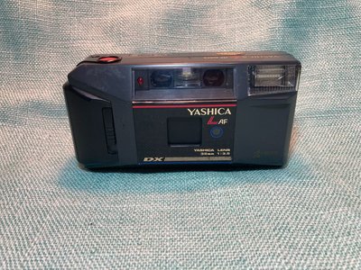 YASHICA LAF DATE 日本製造 全自動 底片相機 135底片 功能正常 機身後面的日期顯示無法作動 不附電池