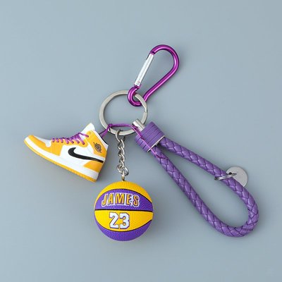 愛優殼配件 籃球創意球鞋鑰匙扣掛件多功能DIY包掛飾新款鑰匙圈NBA紀念品仿真