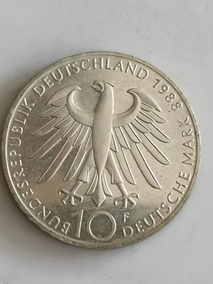 德國1988年10馬克 紀念光學家卡爾蔡司逝世100周年銀幣，近UNC，保真。德徽VS.但以理異夢中第一獸：獅頭鷹翅。