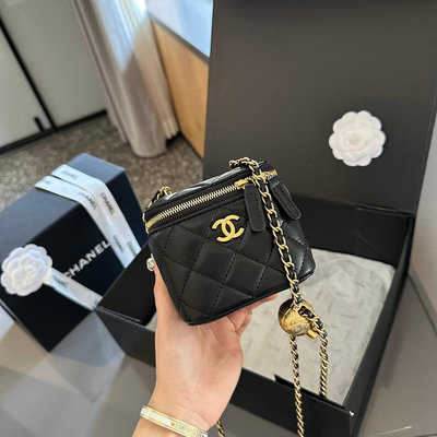【二手包包】折疊Chanel 24 小金球 調節扣 做到全球斷貨就是它，chanel金球盒子包沒錯了，又是香 NO3192