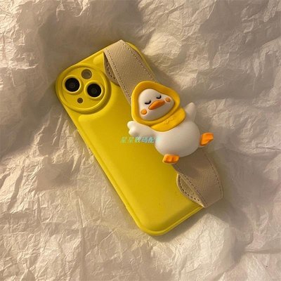 iPhone14手機殼ins風腕帶黃色小雞磨砂適用iPhone13pro max蘋果11/14PRO手機殼xr/x