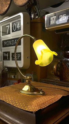 法國 🇫🇷1930年代 Vianne 全銅桌燈 手工琉璃燈罩 銀行燈
