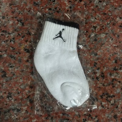 Jordan桶襪 / 厚底毛巾中筒童襪 /【適合1-3歲的男寶寶/女寶寶】【白底配黑標】【現貨】