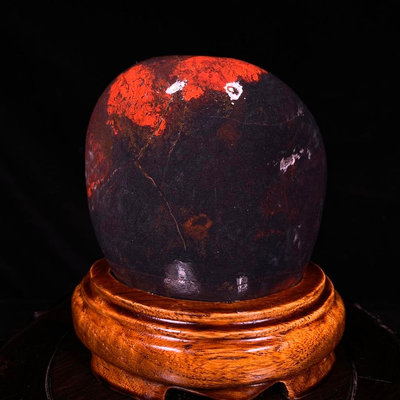 廣西雞血玉 天然原石打磨帶座高12.5×10×5.5厘米 重1.1公斤150494 奇石 擺件 原石【清雅齋】