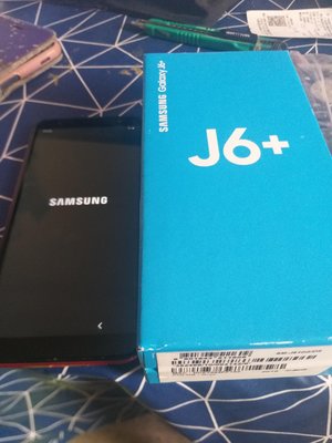 (原廠盒裝~庫存福利品) SAMSUNG Galaxy J6+ 64g 紅色現貨，有使用痕跡，介意勿買，功能正常+原廠配件