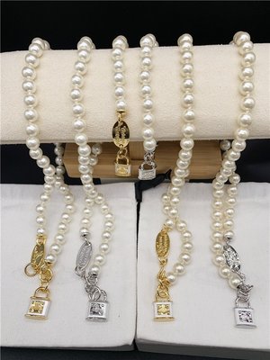 【熱賣精選】Vivienne Westwood 金色銀色樹脂 烤漆鎖頭珍珠土星項鏈 手鏈