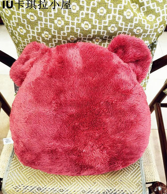 日本正品迪士尼玩具總動員草莓熊抱枕靠墊毛絨玩偶 香港正品禮物~IU卡琪拉小屋