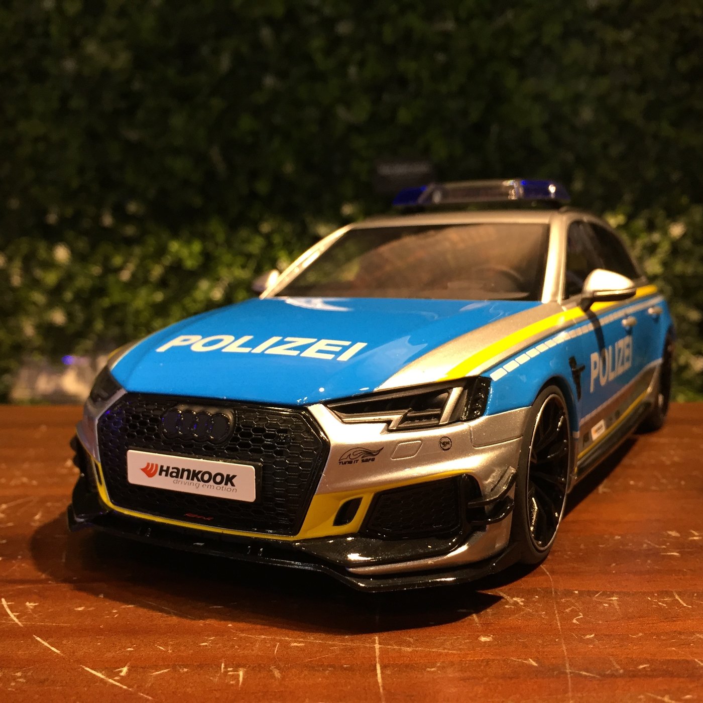 1/18 GT Spirit ABT Audi RS4 R Avant Police Car GT817【MGM