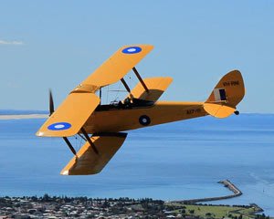 DH82  Tiger Moth 二戰虎蛾教練機 木製經典飛機結構骨架模型組裝套件 (請先連繫確認存貨)