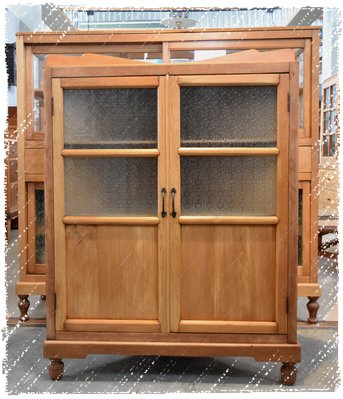 ^_^ 多 桑 台 灣 老 物 私 藏 ----- 三角有型的台灣老檜木櫃