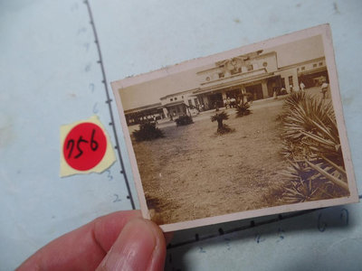 高雄火車站,民國40幾年古董黑白,照片,相片**稀少品