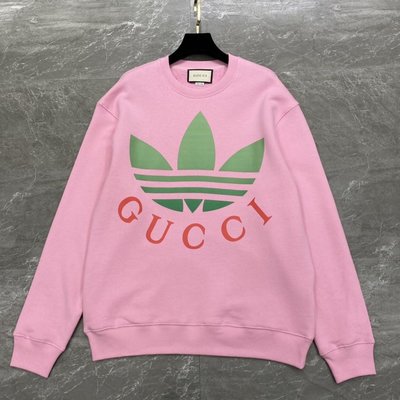 Gucci &amp;Adidas 聯名新款印花標識圓領粉色長袖T恤 衛衣，漂亮撞色，年底必須的喜悅顏色，有活力