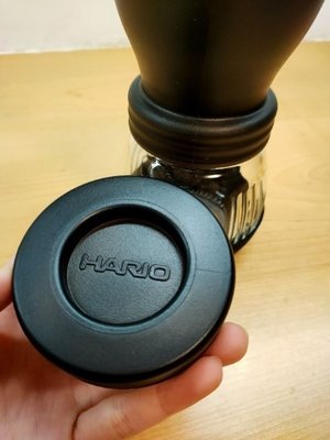 HARIO 簡約手搖磨豆機Plus 新版中軸穩定器 MSCS-2DTB 贈咖啡專用清潔毛刷(全新) 好使力 9成新 免運