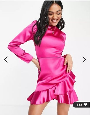 (嫻嫻屋) 英國ASOS-Flounce London優雅時尚名媛粉紅色鍛面高領長袖荷葉摺邊裙洋裝PJ22