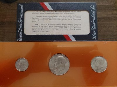 美國獨立200週年紀念幣三枚（含盒及發行說明）。