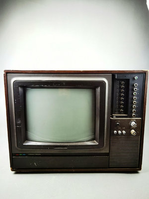 索尼CVM-1350CH古董電視機一臺，電源讓上家剪掉！濃濃