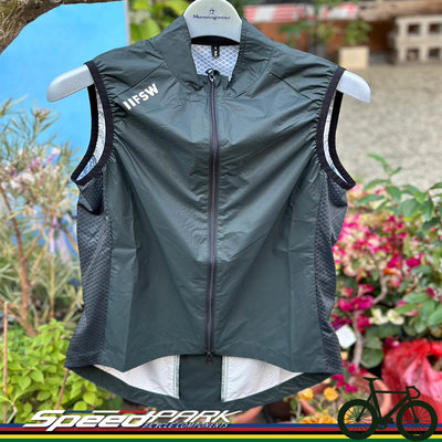 【速度公園】Frontier Mistral Vest 防風輕量男背心(綠) 單車背心 防潑水 高透氣S/M/L/XL