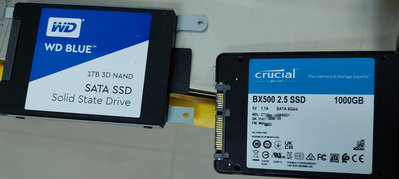 近新美品~!!!【WD】藍標 1T/1TB 2.5吋 SATA 3D NAND SSD 固態硬碟 100%