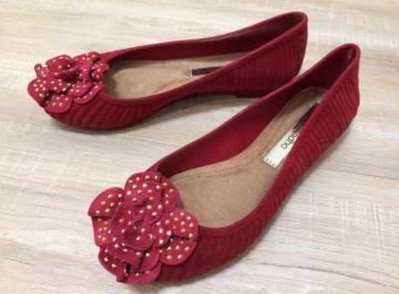 【grendha】全新磚紅色花飾低跟鞋