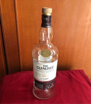 THE GLENLIVET 格蘭利威大師蘇格蘭威士忌空酒瓶(1000ml)/多用途玻璃空瓶/空洋酒瓶/裝飾/容器/花器