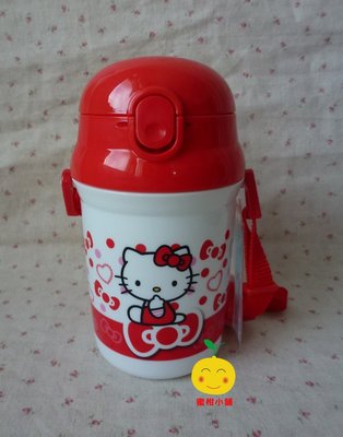 【蜜柑小舖】 Hello Kitty冷/溫水壺 杯蓋為按鍵彈跳式 附斜背帶 容量340ml  日本製 現貨商品