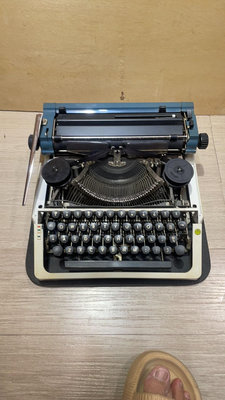 早期東德製 Optima打字機 早期打字機  傳統打字機  拍戲道具 懷舊 珍藏 擺飾 零件 古董 二手打字機