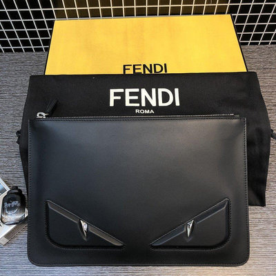 FENDI 芬迪 鉚釘立體怪獸眼睛 牛皮 黑色 手拿包