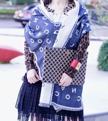 Chanel A77322 scarf CC Cashmere Silk 羊絨絲披肩 藍/白
